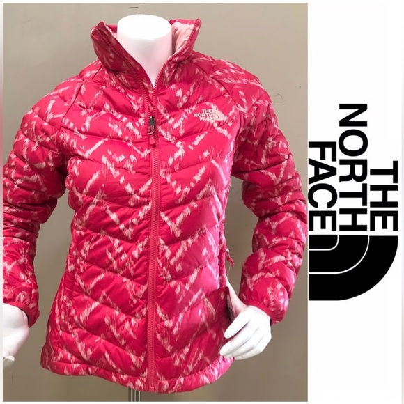 The North Face Women’s Puffer Jacket in size Small - Picture 1 of 15
